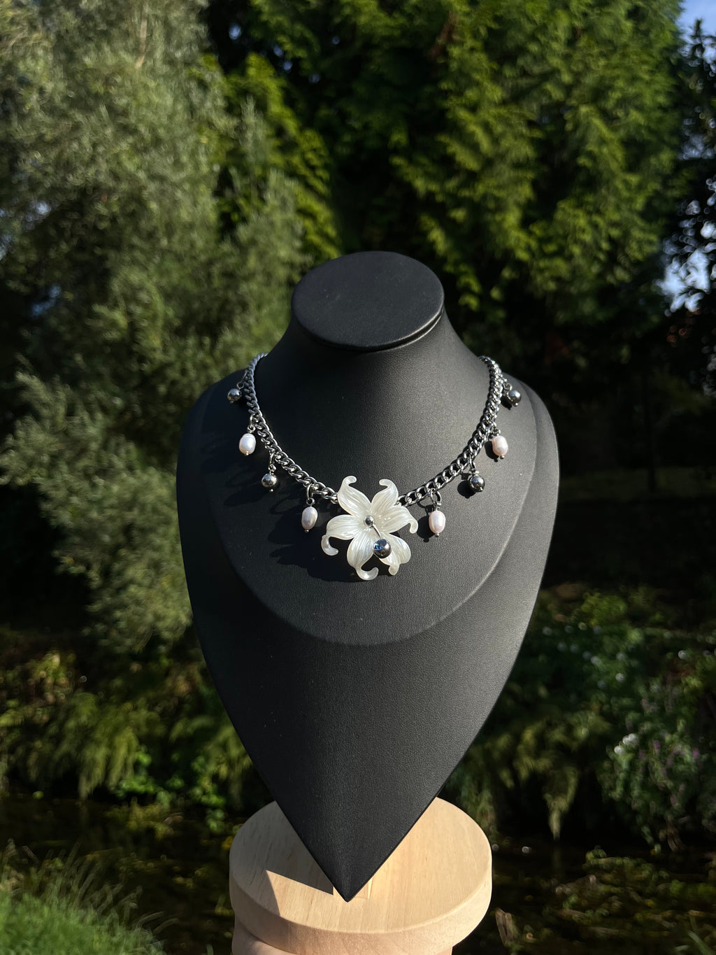 White Garden Pearl Necklace