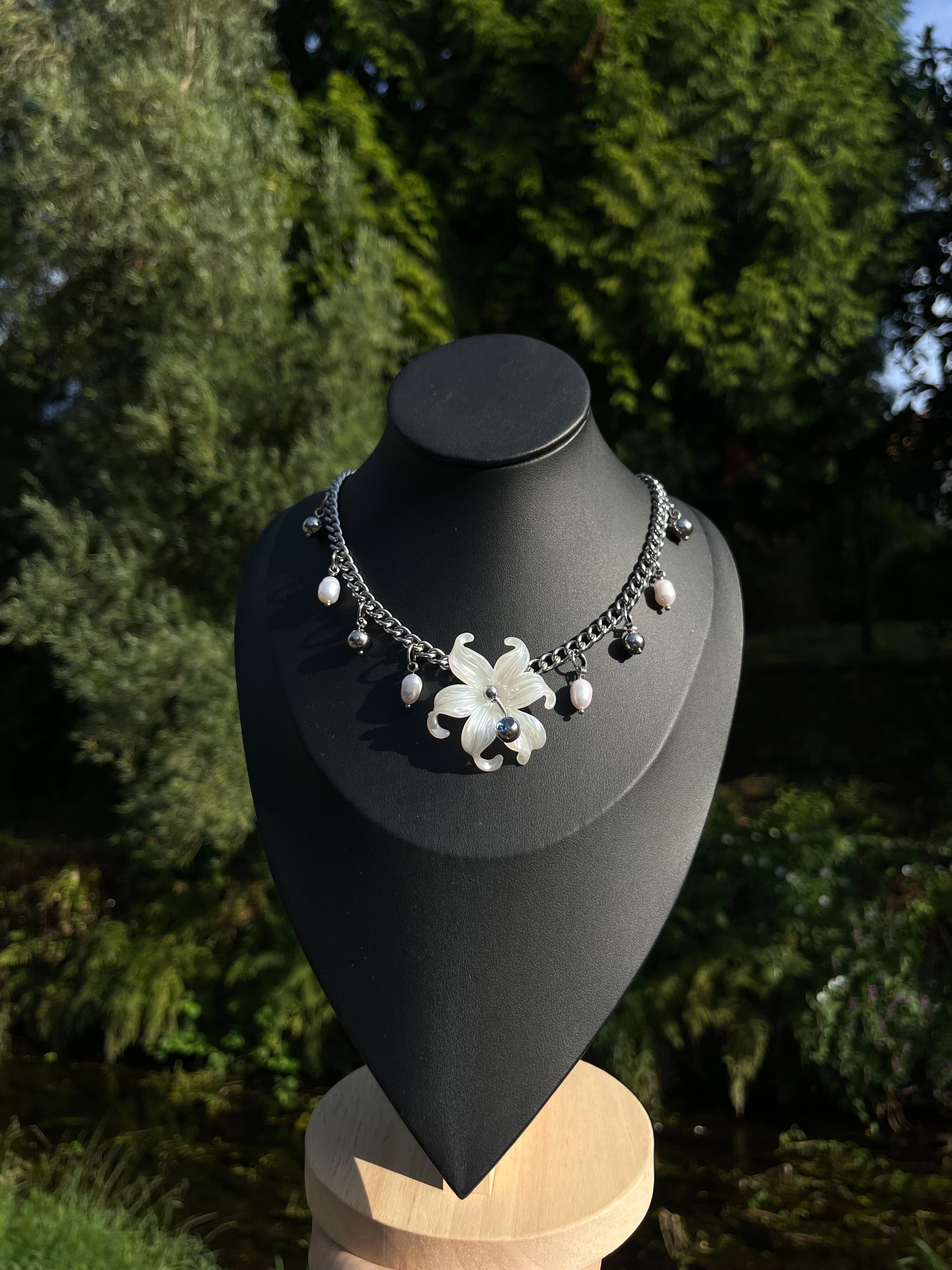 White Garden Pearl Necklace
