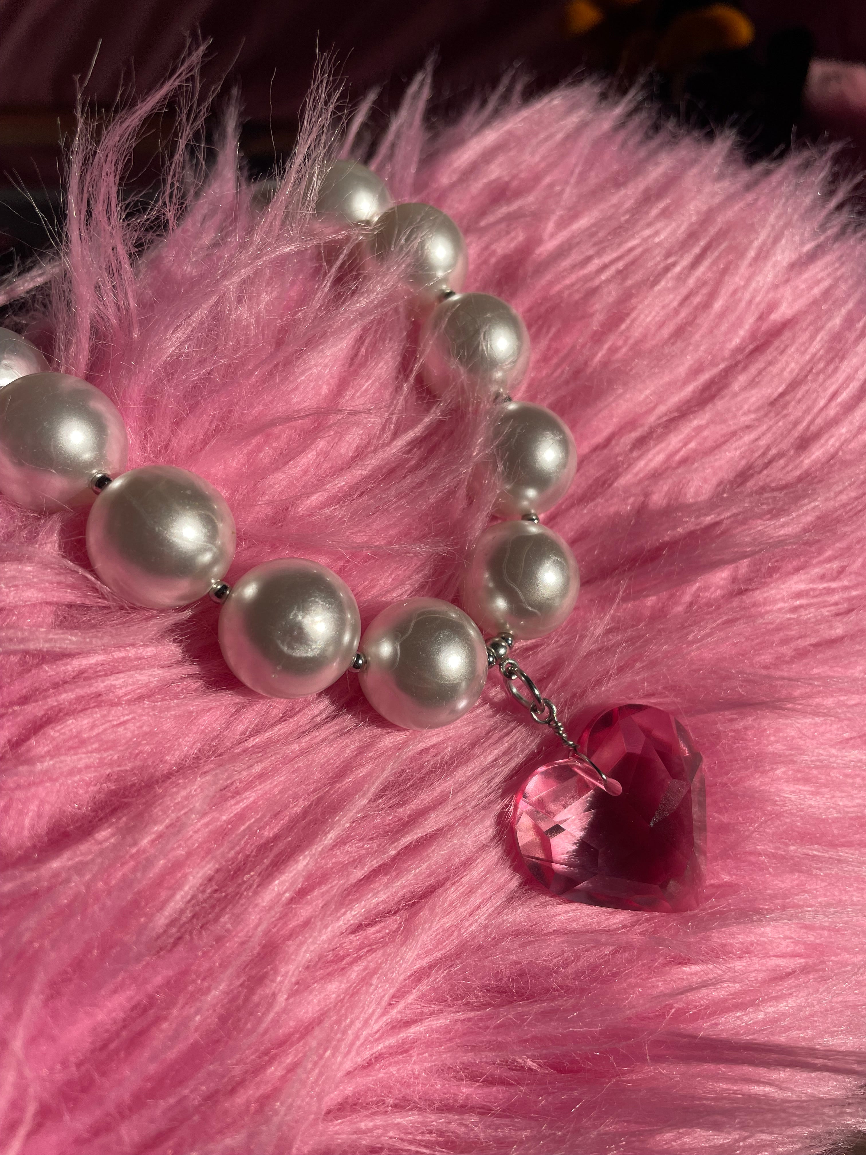 Coquette pearls necklace