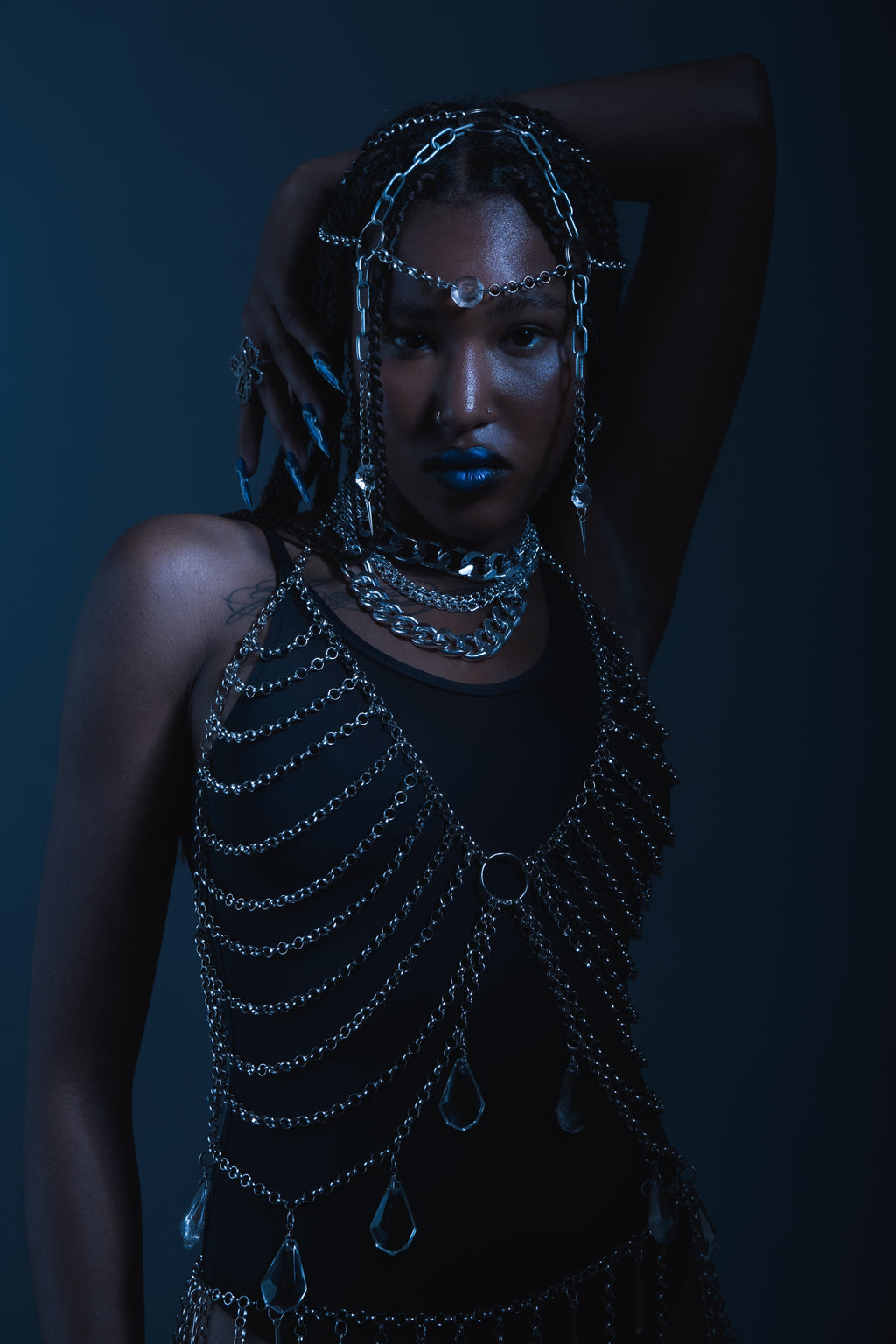 Head jewelry with crystal details